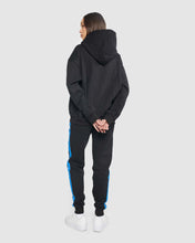 Lade das Bild in den Galerie-Viewer, COMFORT CHENILLE HOODIE
